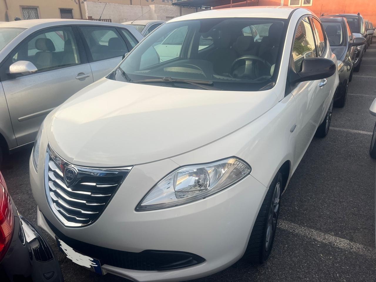 Lancia Ypsilon 1.2 69 CV 5 porte S&S Silver