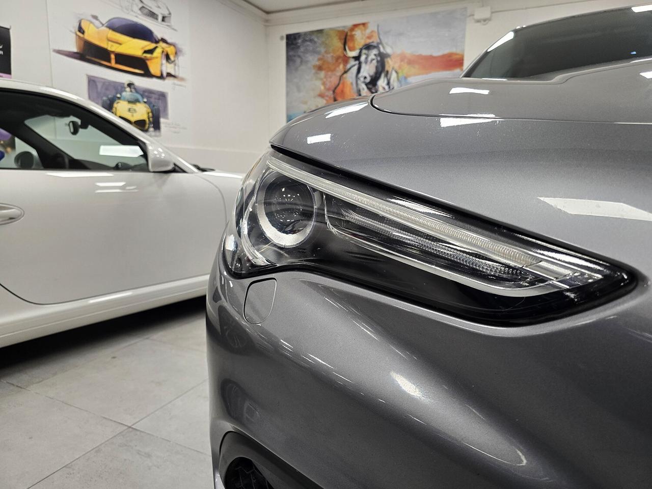 Alfa Romeo Stelvio 2.2T EXECUTIVE Q4 190CV 4X4_KEYLESS_SERVICE BOOK