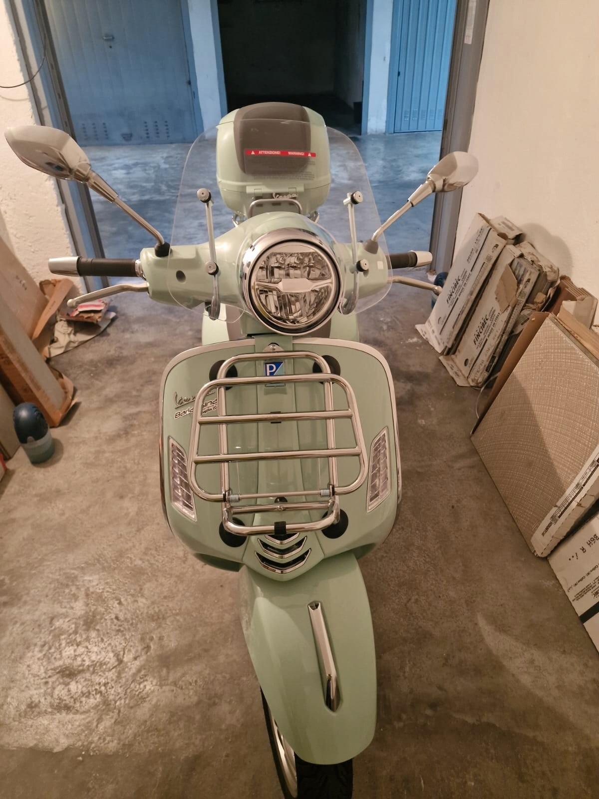 Vespa 310 GTS hpe