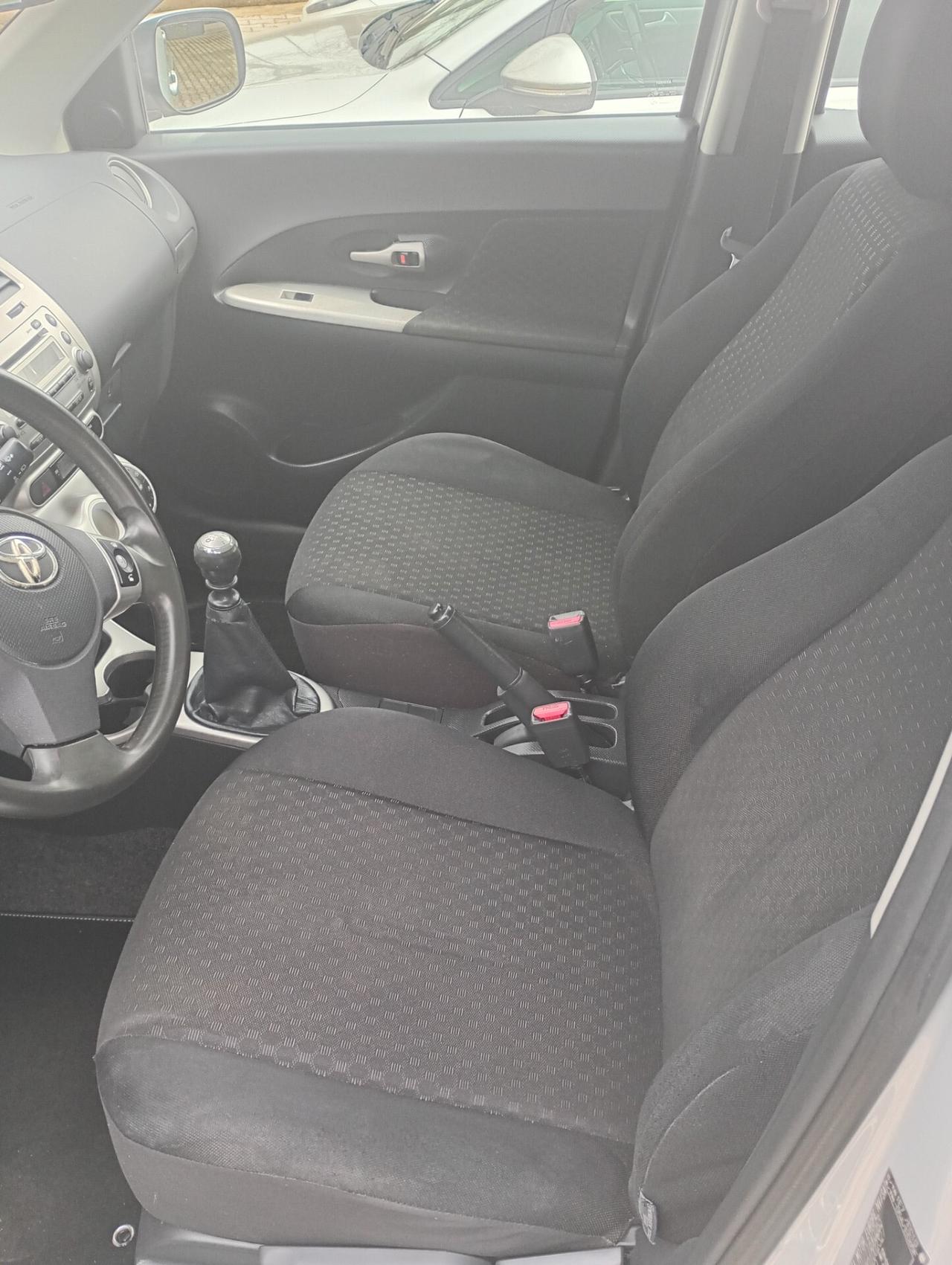 Toyota Urban Cruiser D-4D TREK 4X4