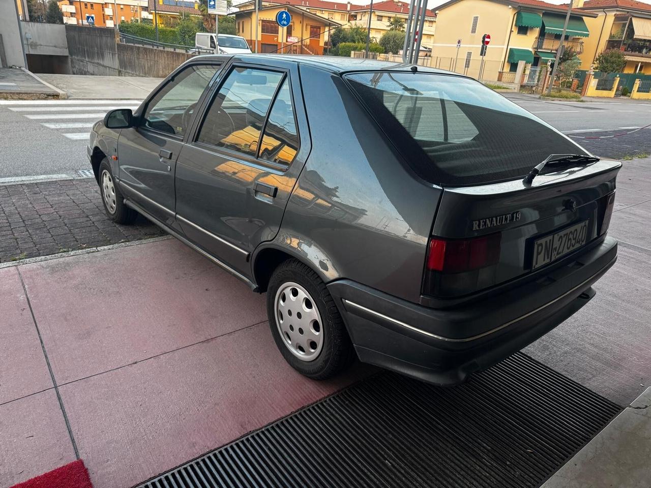 Renault R 19 1.4 5 porte GTS