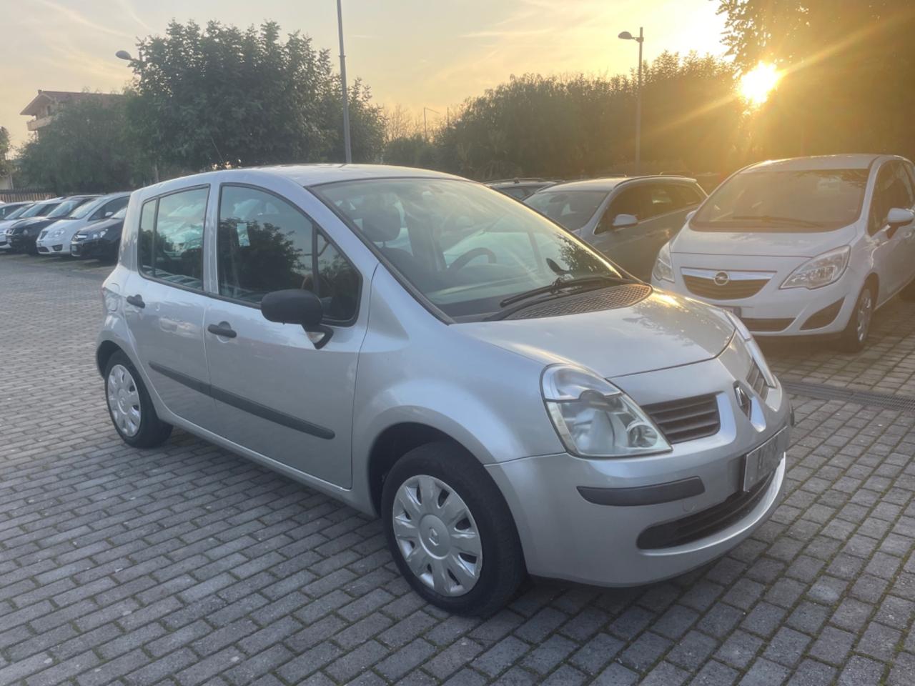 Renault Modus 1.2 16V GPL Confort Dynamique