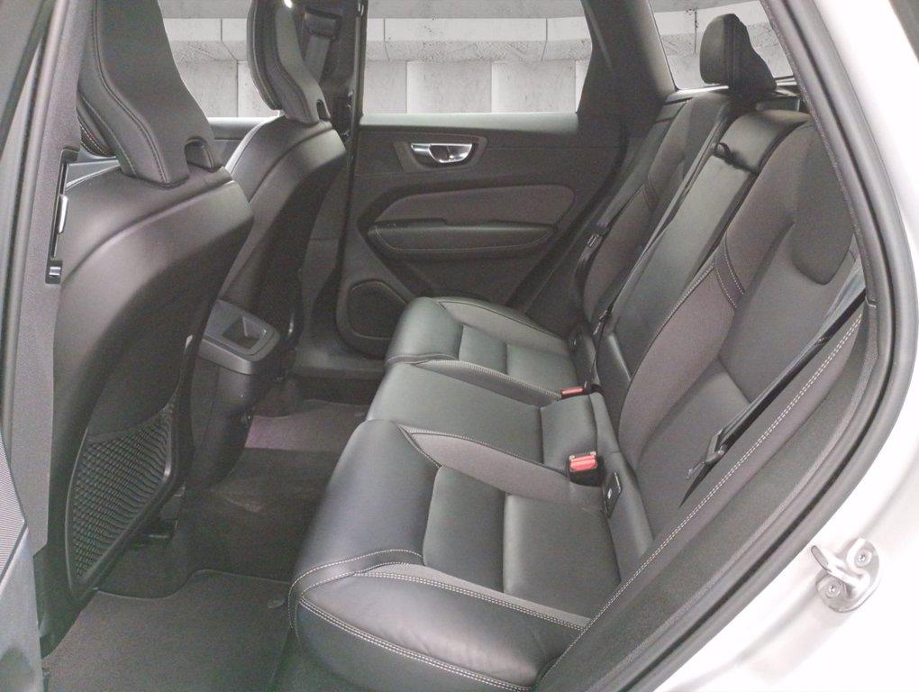 VOLVO XC60 2.0 b4 R-design awd auto my20 del 2022