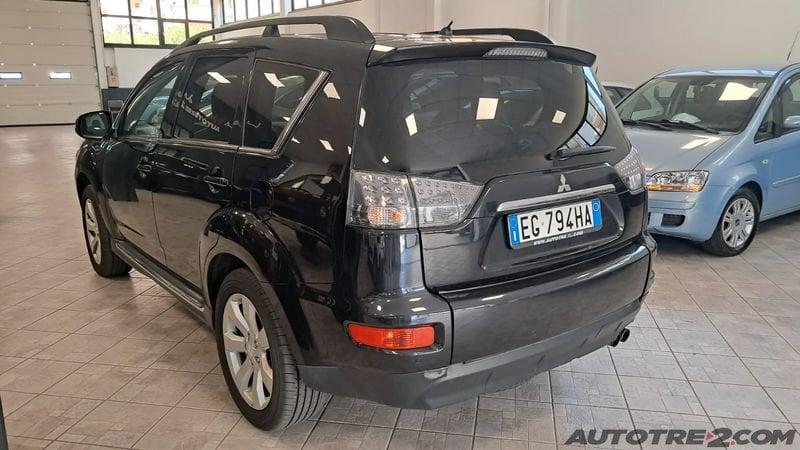 Mitsubishi Outlander Outlander 2.2 DI-D Intense DPF