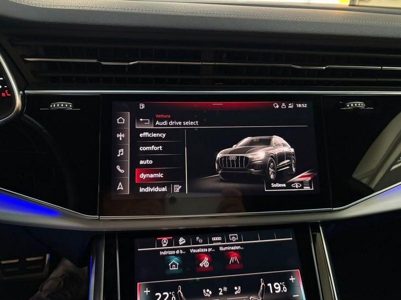 Audi Q8 55 TFSI 250kW quattro tiptronic Sport