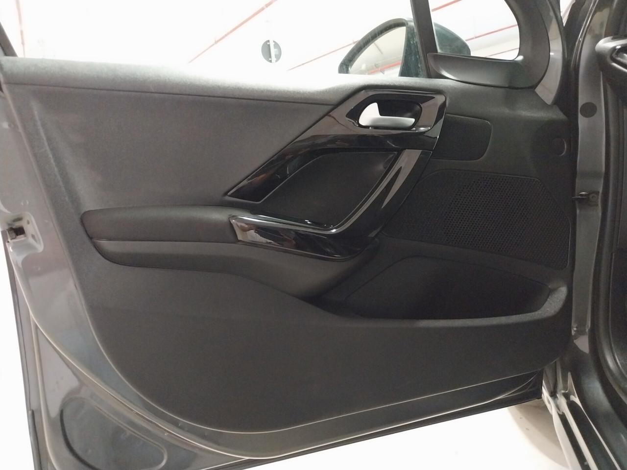 Peugeot 208 1.4 VTi 95 CV 5p. GPL Allure - ok neopatentati