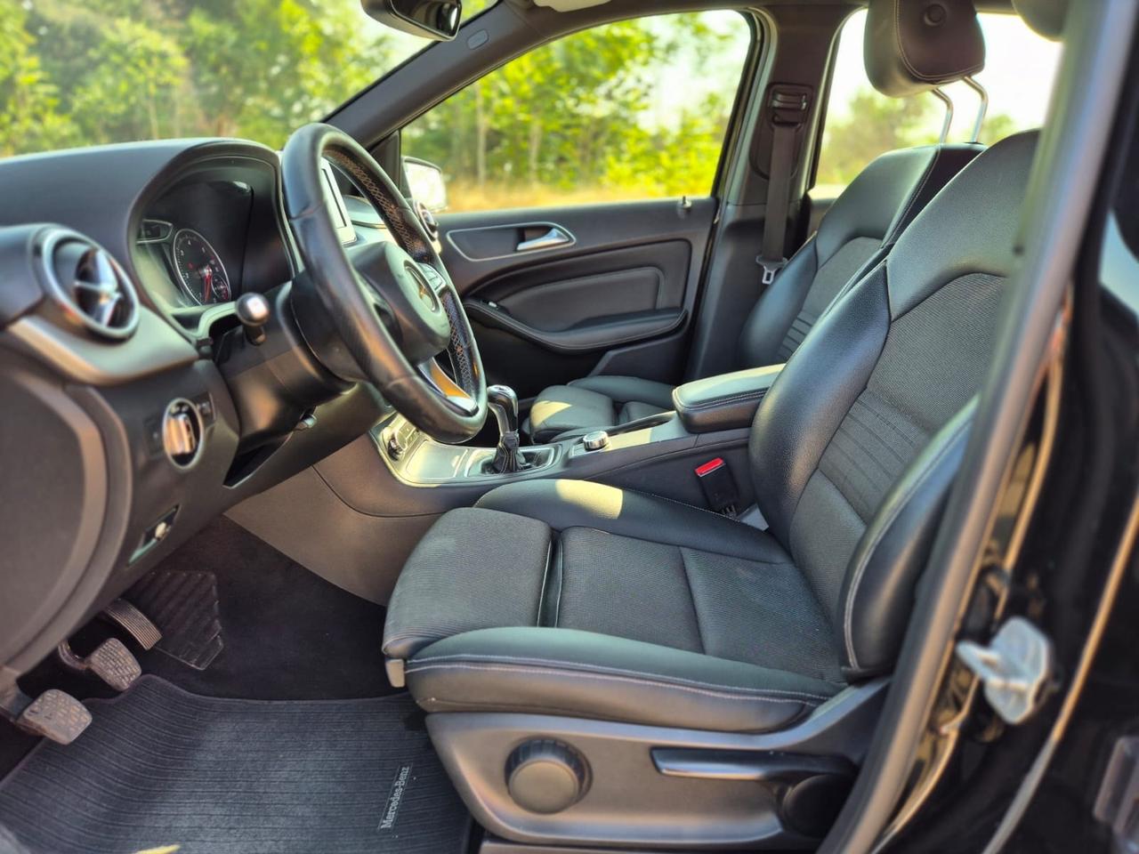 Mercedes-benz B 180 d Premium