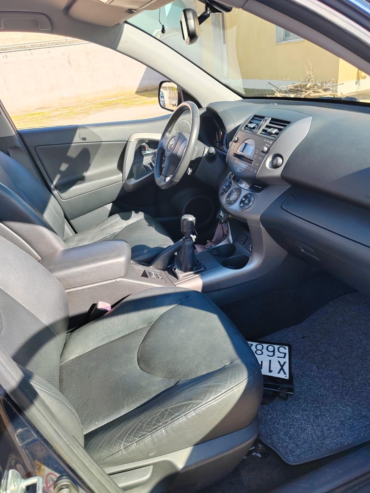 Toyota RAV 4 RAV4 Crossover 2.2 D-4D 177 CV Luxury