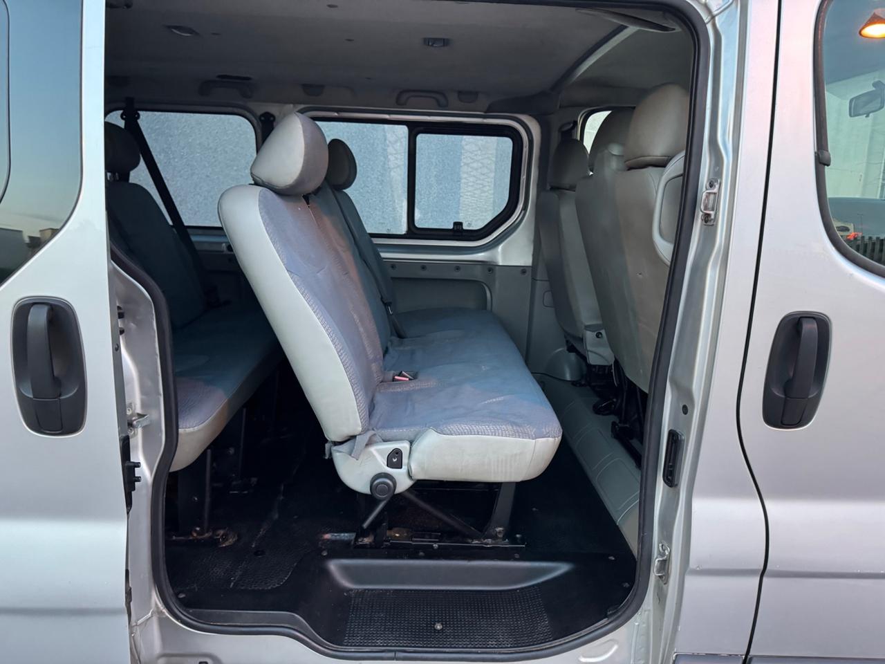 Renault Trafic T29 1.9 dCi/100cv 9 Posti