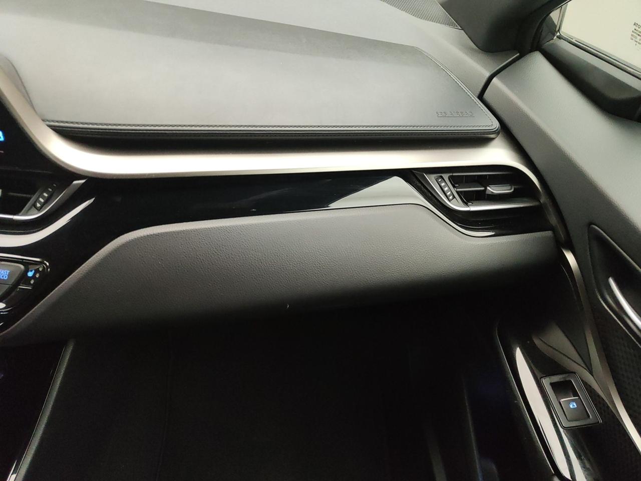 TOYOTA C-HR I 2016 1.8H 98CV TREND E-CVT