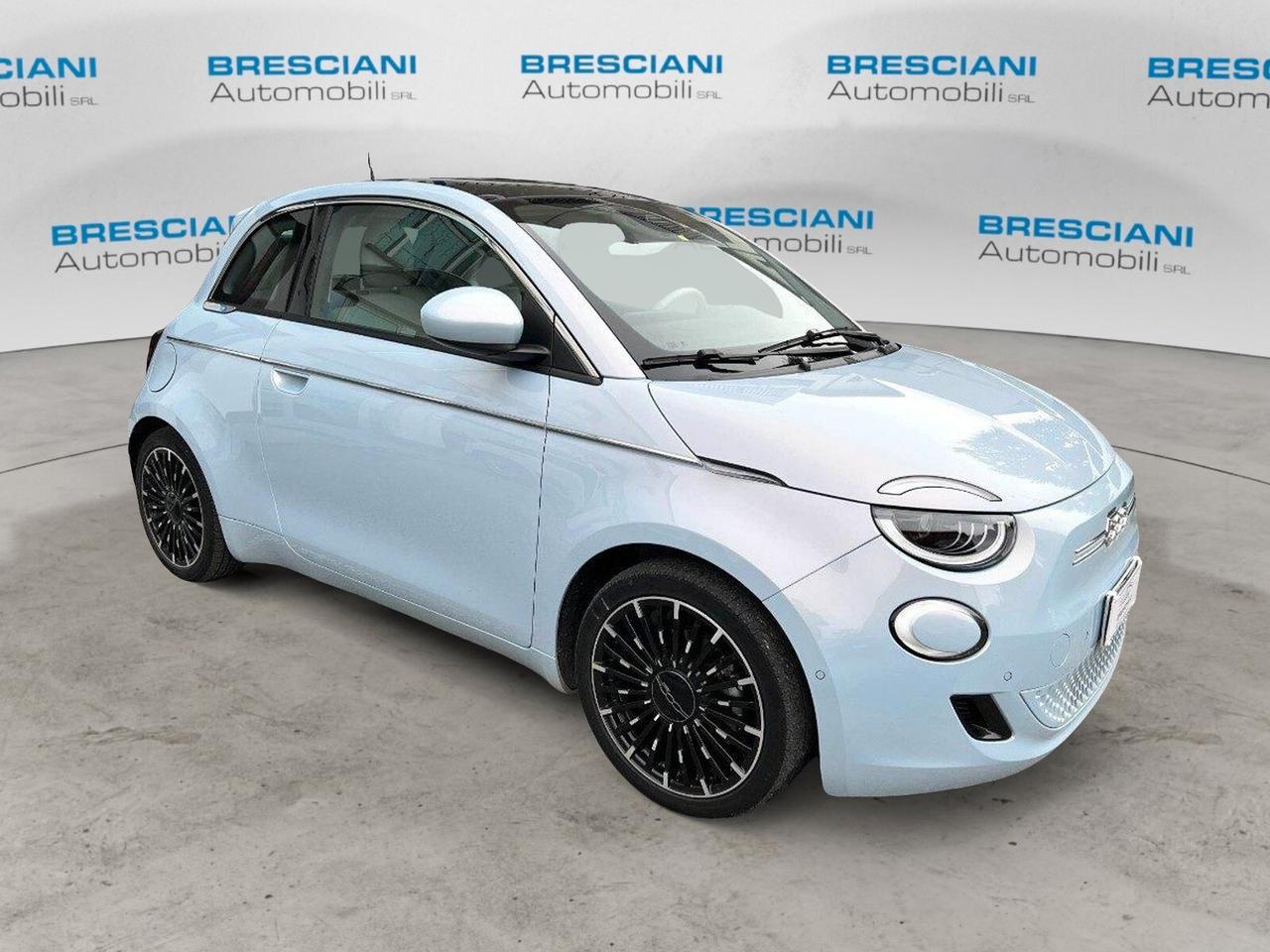 Fiat 500E Berlina 42 kWh La Prima