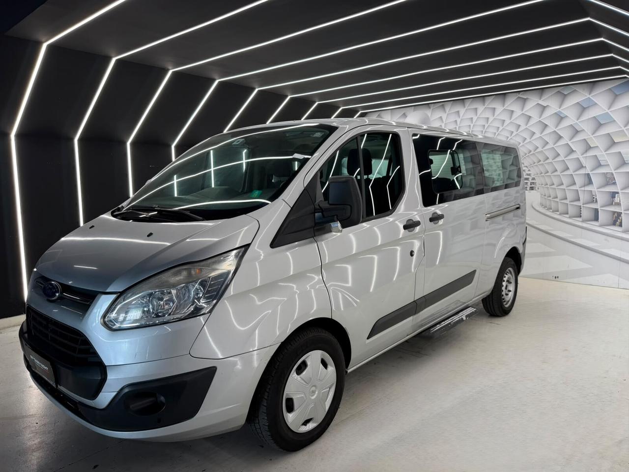 Ford Tourneo Custom 2.0 TDCi 130CV -KM CERTIFICATI-PERMUTE-12 MESI GARANZIA