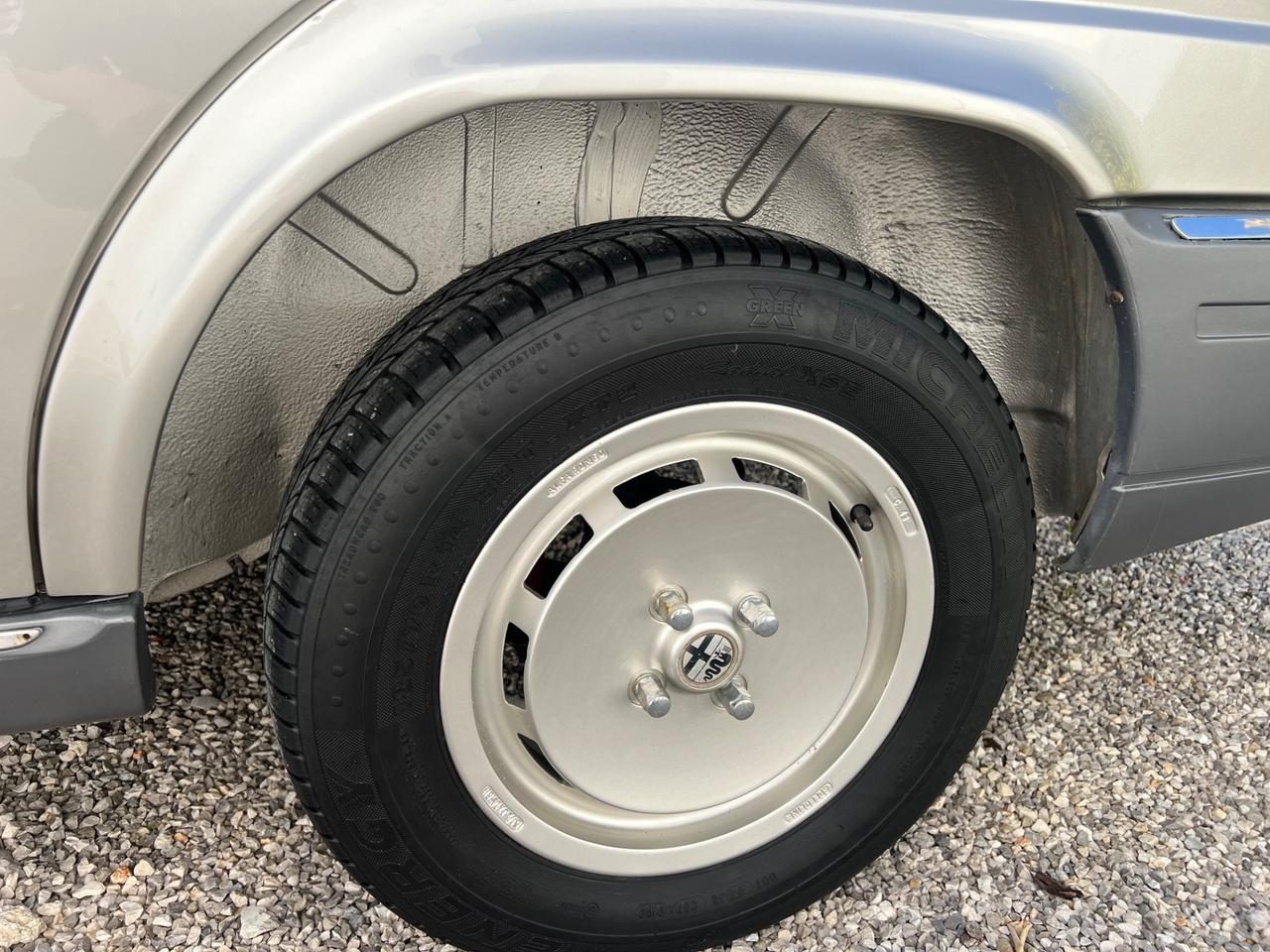 Alfa Romeo 90 2.0i Super clima