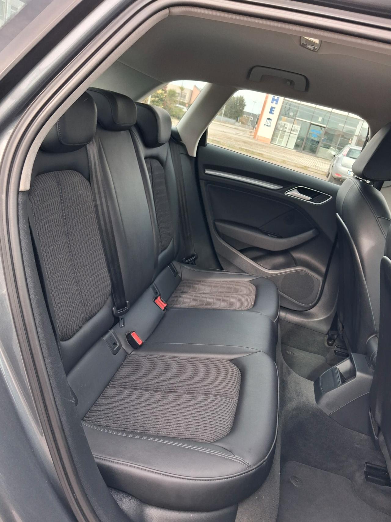 Audi A3 2.0 TDI 150 CV clean diesel S tronic Ambition