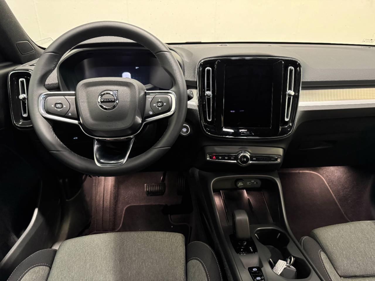 VOLVO XC40 B3 CORE AUTO