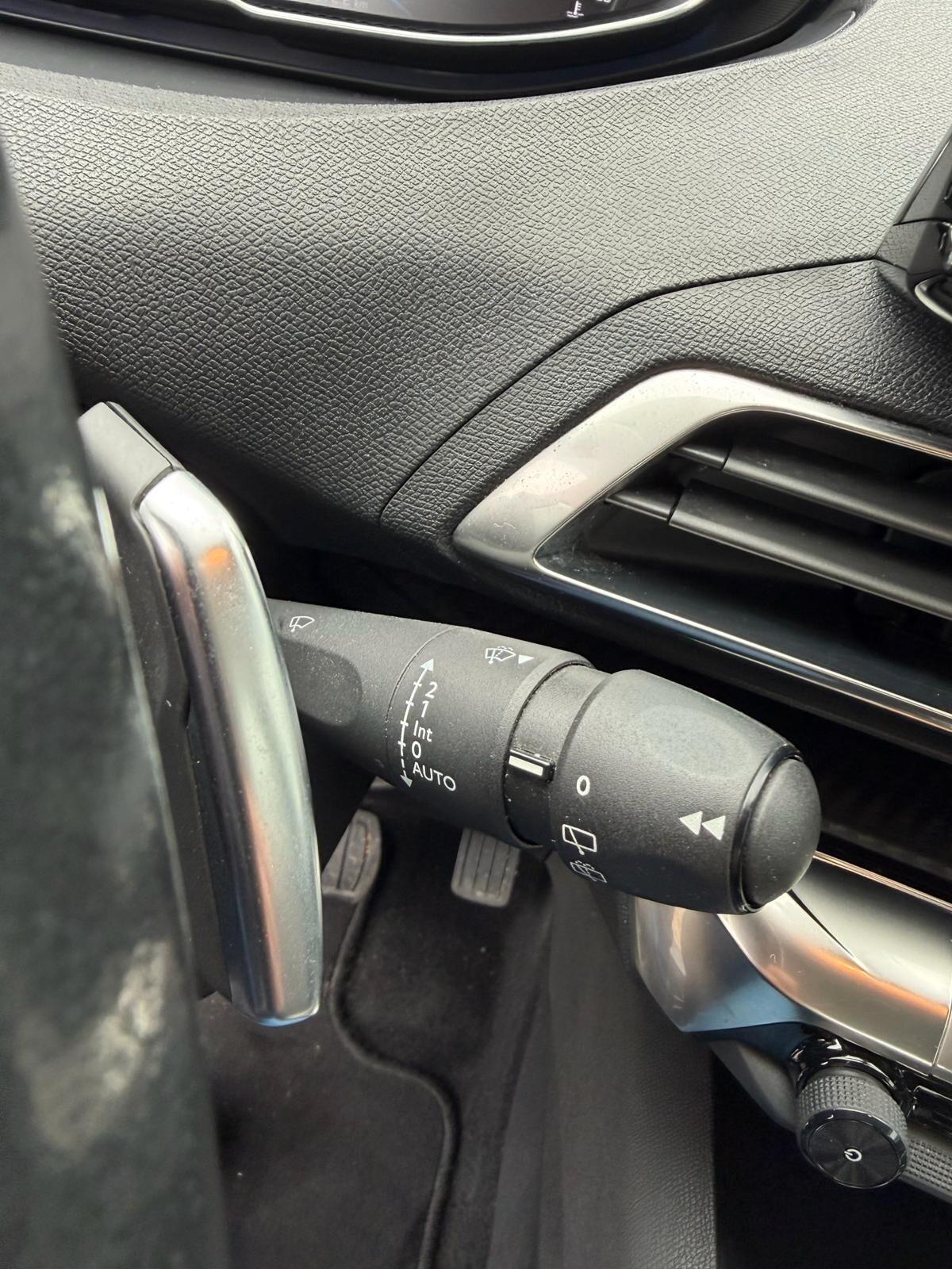 Peugeot 3008 BlueHDi 130 S&S EAT8 Allure