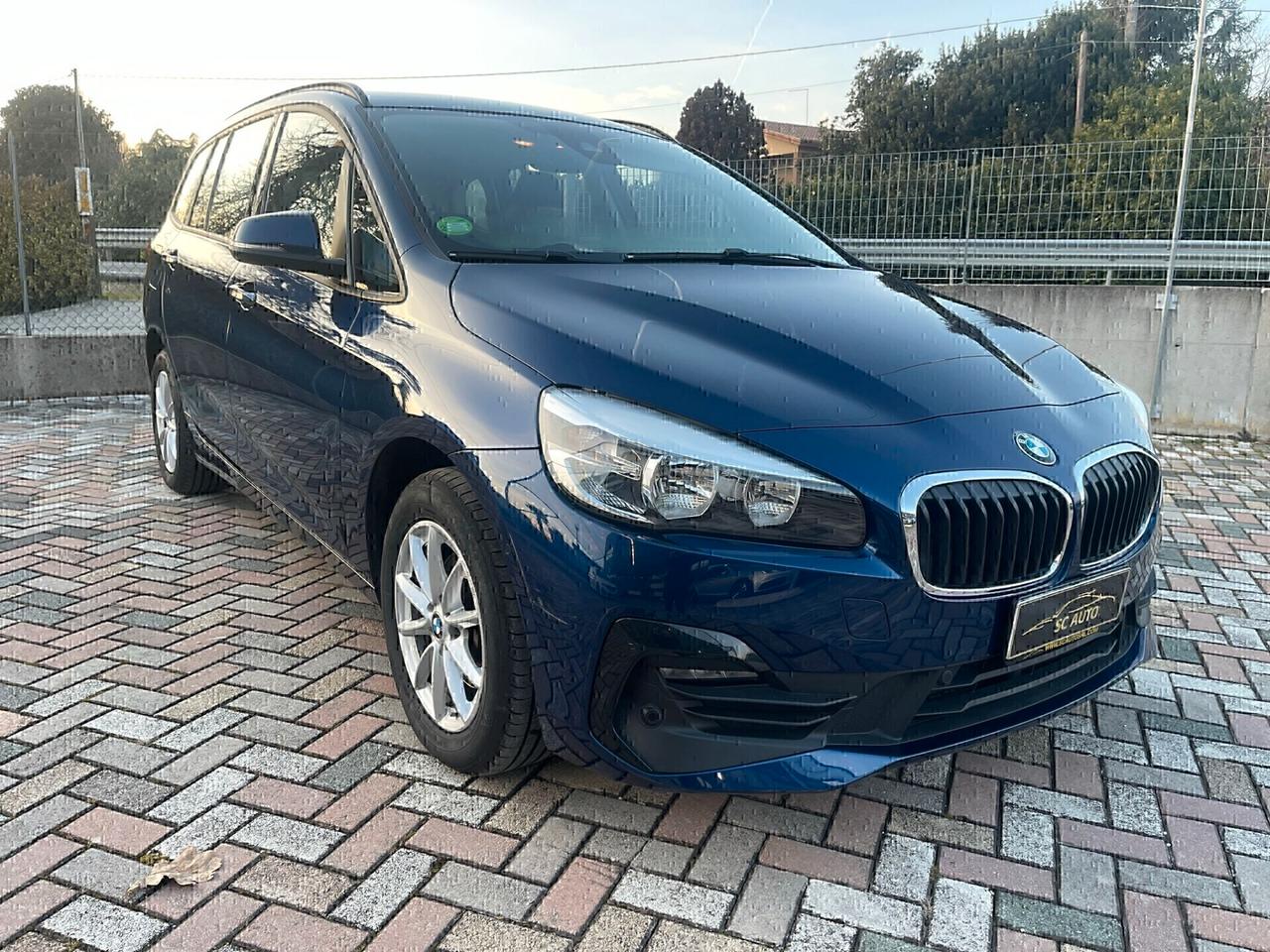 Bmw 2er Active Tourer 7 posti NeoPatentati
