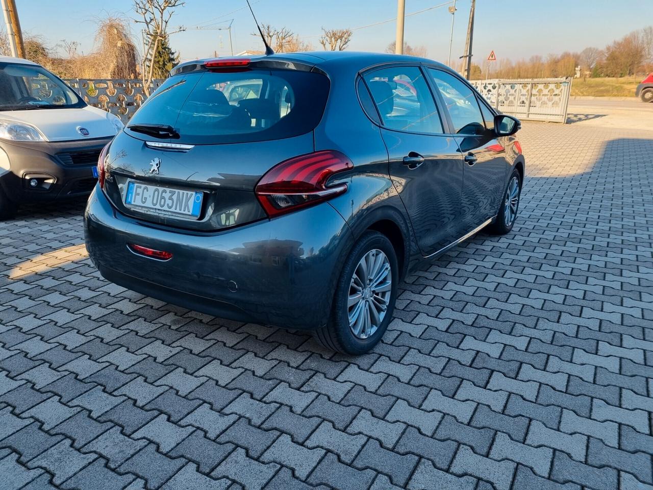 Peugeot 208 BlueHDi 75 5 porte Active