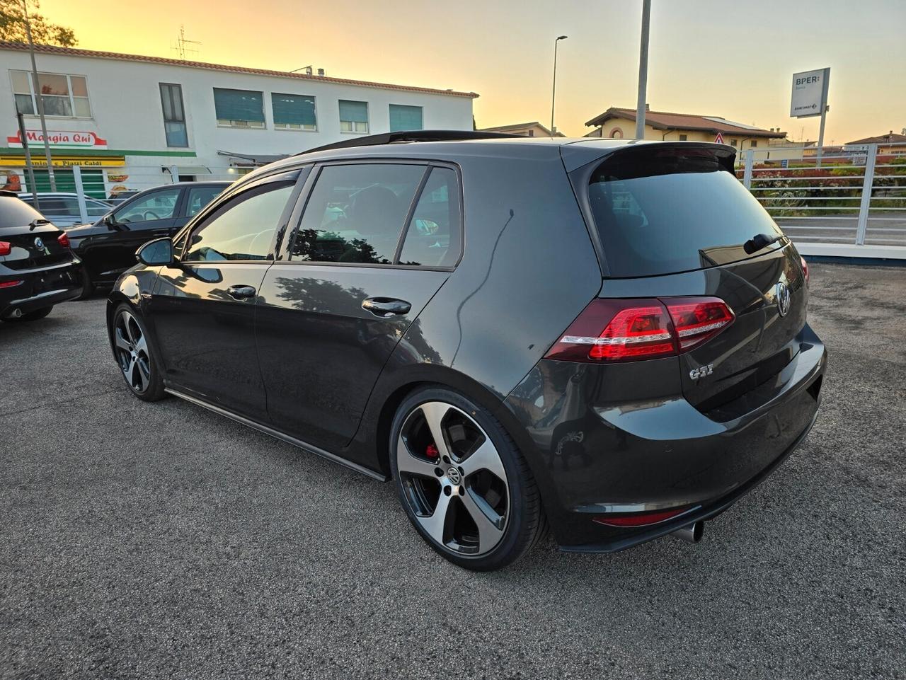 Volkswagen Golf GTI Golf GTI Performance 2.0 TSI 5p. BlueMotion Technology