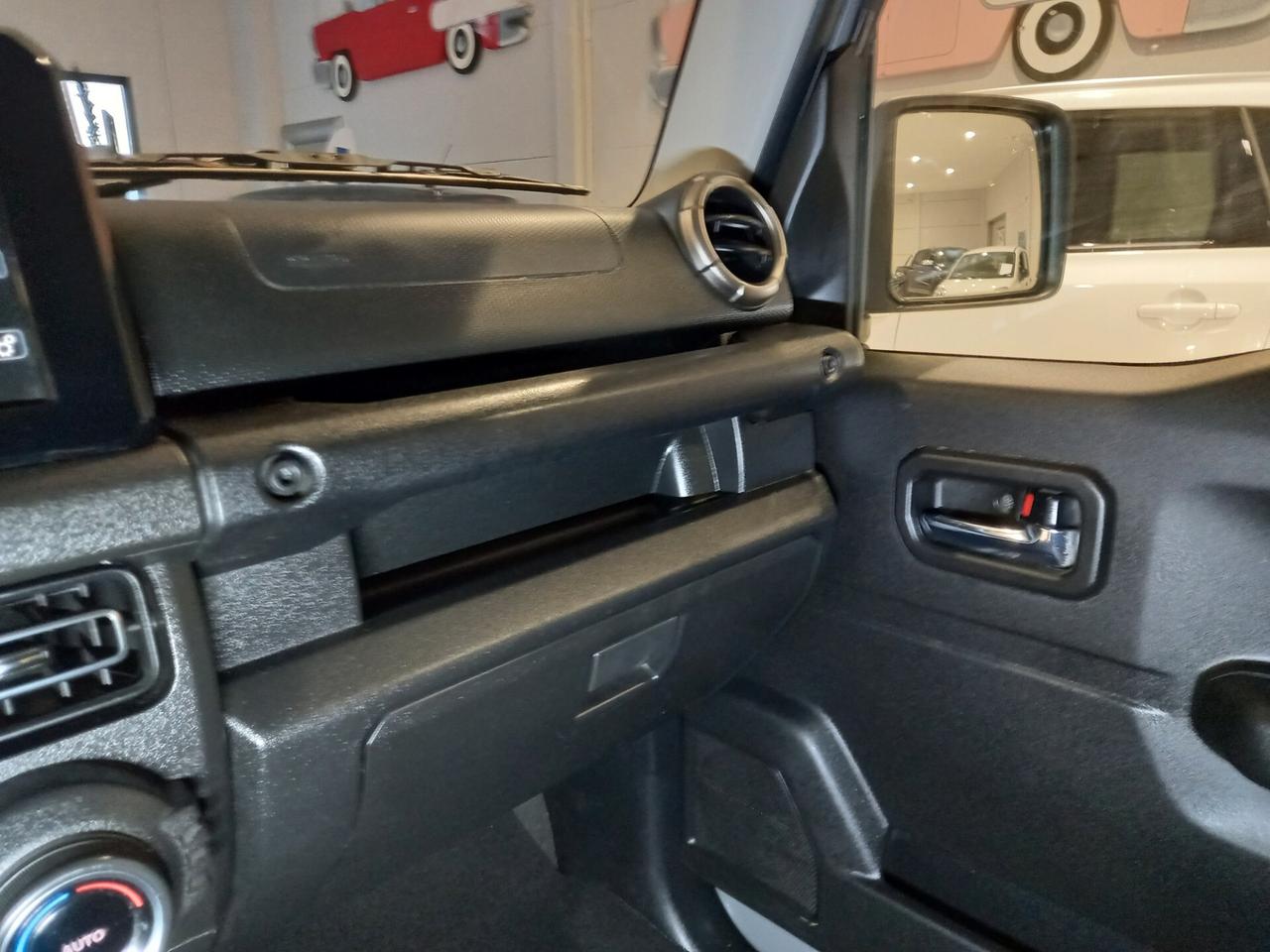 Suzuki Jimny 1.5 5MT Top 65.000 Km