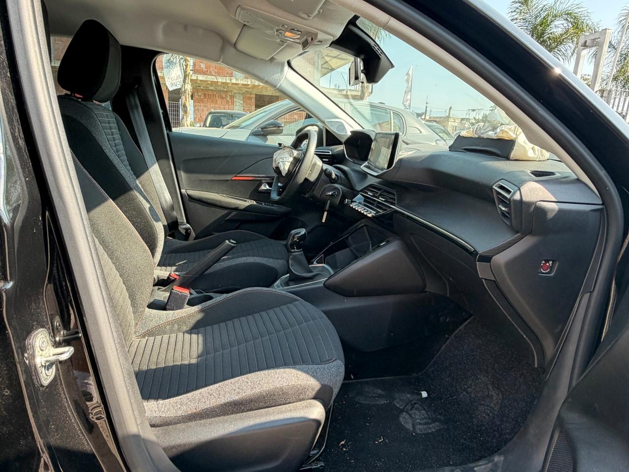 PEUGEOT 208 ANNO 2022 1.2 BENZINA 75 CV *SINISTRATA
