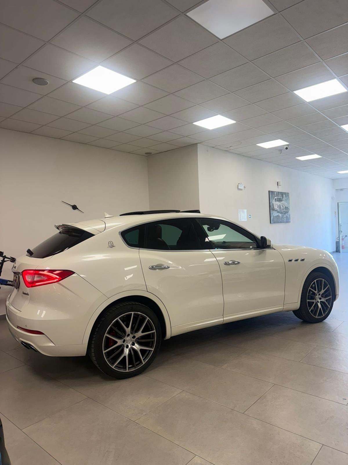 Maserati Levante V6 430 CV AWD S
