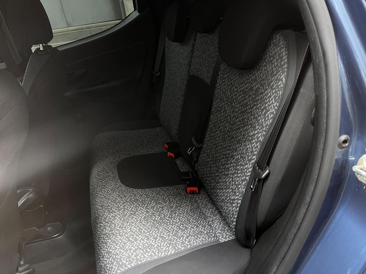 Lancia Ypsilon Hybrid LED UCONNECT