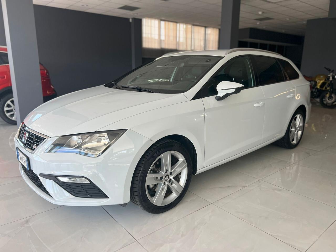 Seat Leon 1.6 TDI 115 CV ST Style *PIENO OMAGGIO*