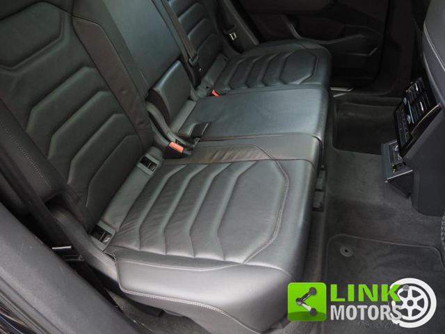 VOLKSWAGEN Touareg 3.0 V6 TDI 286 CV R-LINE
