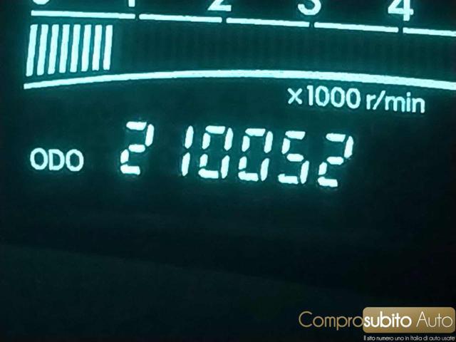 TOYOTA Yaris 1.0 3 porte Sol (Garanzia 12 Mesi)