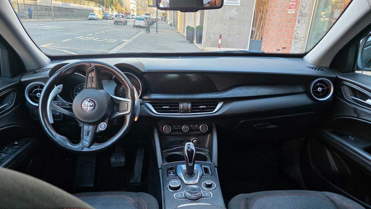 Alfa Romeo Stelvio 2.2 Turbodiesel 160 CV AT8 RWD Rosso Edizione