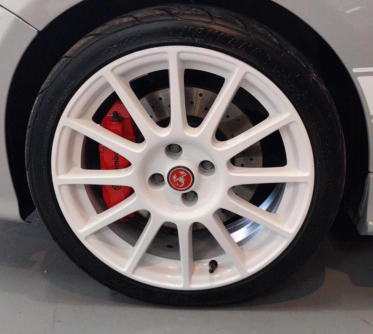 Abarth 595 1.4 Turbo T-Jet 180 CV Esseesse