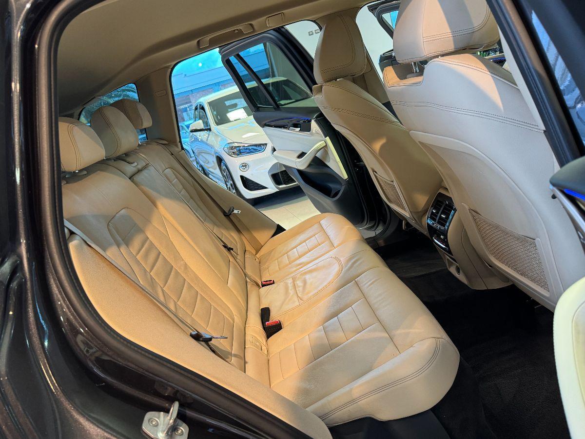 BMW X3 xDrive20d xLine Pelle Chiara Luci ambient