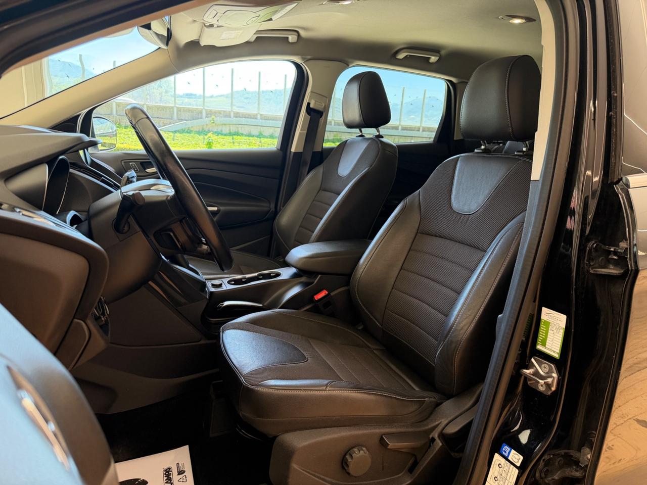 Ford Kuga 2.0 TDCI 150 CV S&S 4WD Powershift Titanium