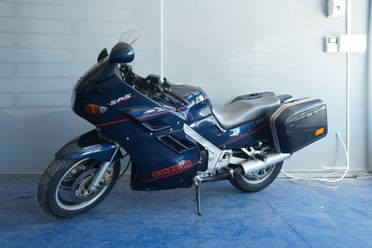 Suzuki GSX 1100 GRAND TOURER SPORT