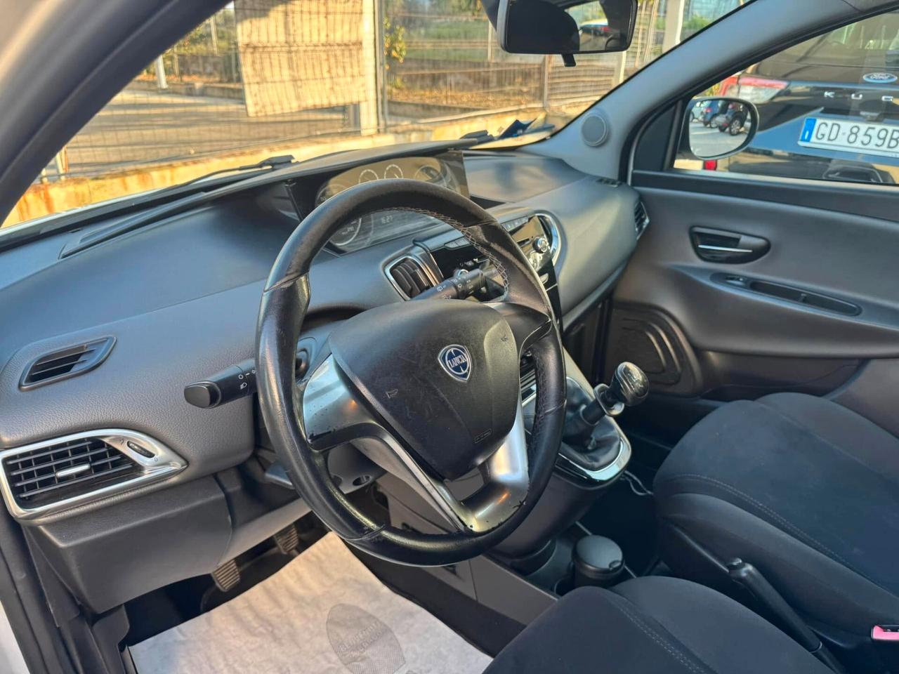 LANCIA YPSILON 1.2 BENZINA/GPL 69CV UNICO PROPRIETARIO