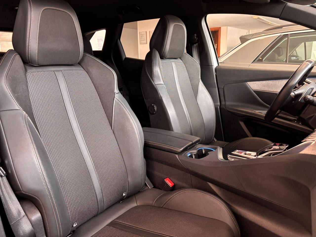 Peugeot 3008 1.2 PureTech Turbo 130 S&S EAT8 GT