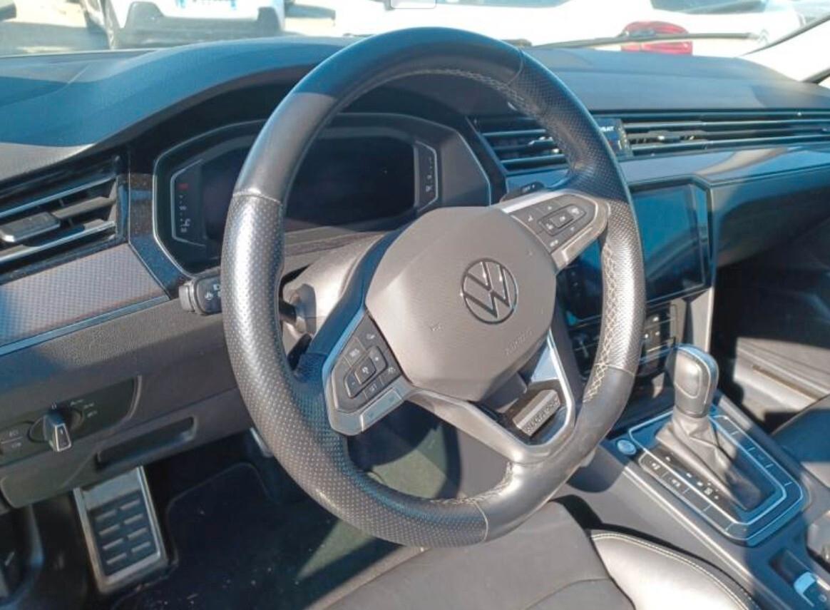 Volkswagen Passat Variant 2.0 TDI SCR 200 CV 4MOTION DSG Executive