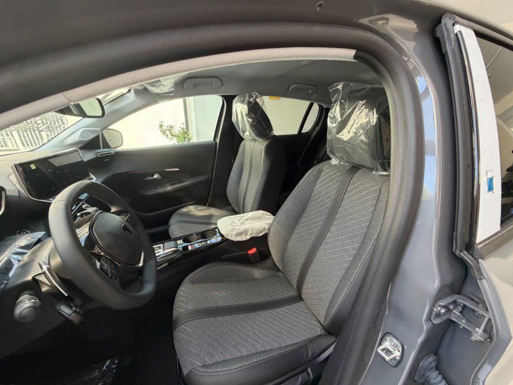 Peugeot 208 Hybrid 110 e-DCS6 Allure da 230,00 mensili ant.0
