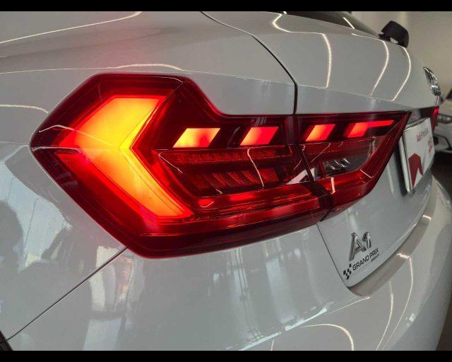 AUDI A1 allstreet 30 TFSI S tronic Identity Contrast