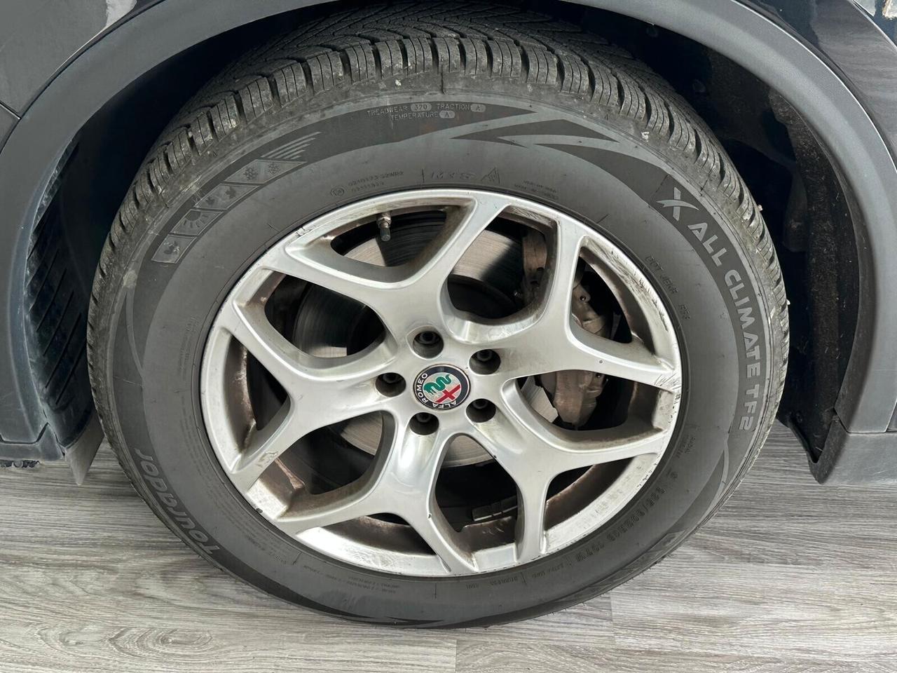 Alfa Romeo Stelvio 2.2 Turbodiesel 180 CV AT8 RWD Super