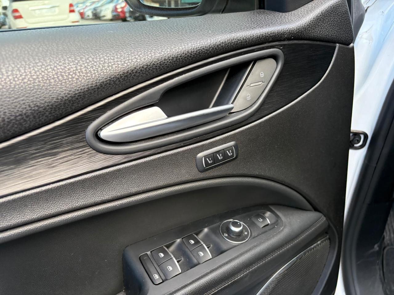 Alfa Romeo Stelvio 2.2 210cv AT8 Q4 Executive X COMMERCIANTI