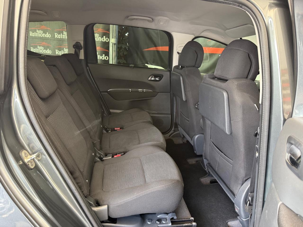 Peugeot 5008 1.6 HDi 112CV Posti 7 automatica