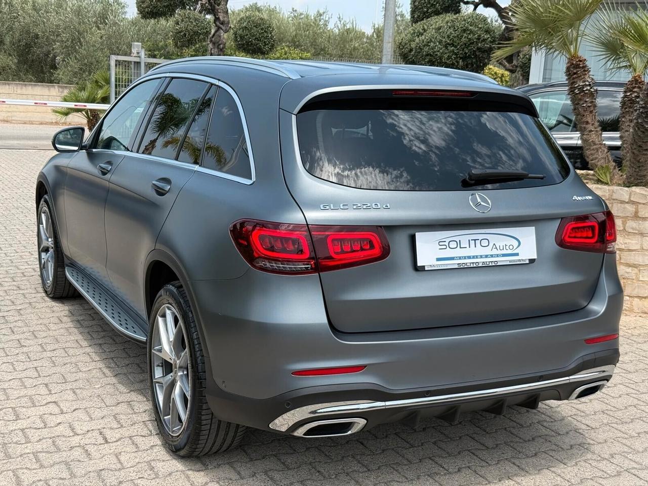 GLC 220 d 4Matic Premium Plus Opaco + Pedane