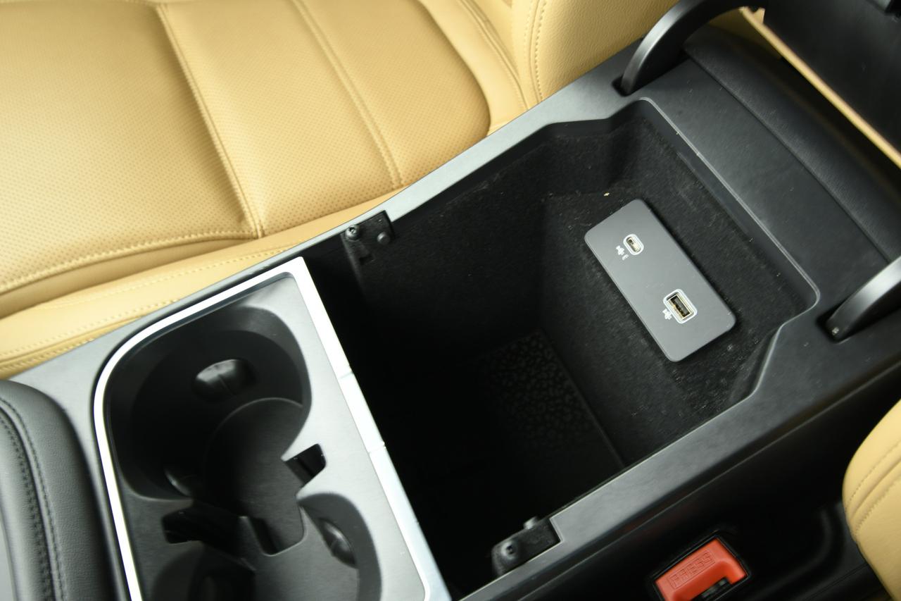 JAGUAR E-Pace 2.0d i4 mhev R-Dynamic SE awd 163cv auto N1+PREZZO+IVA+CAMERA 360