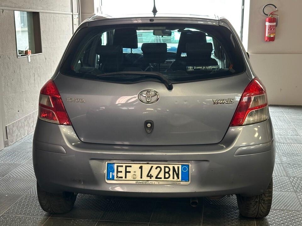 Toyota Yaris 5p 1.3 Sol - UnicoPro