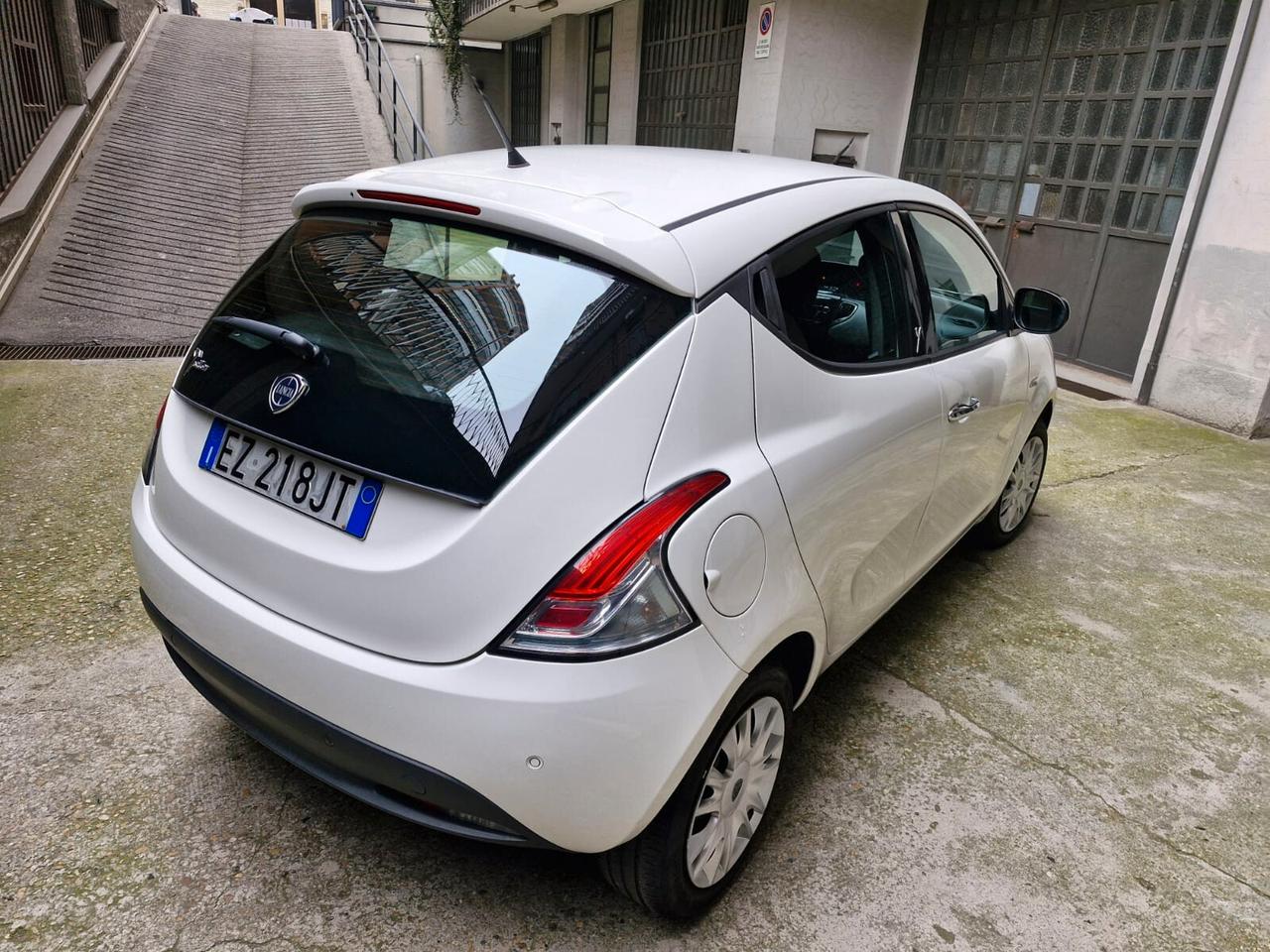 Lancia Ypsilon 1.3 MJT 16V 95 CV 5 porte S&S Gold