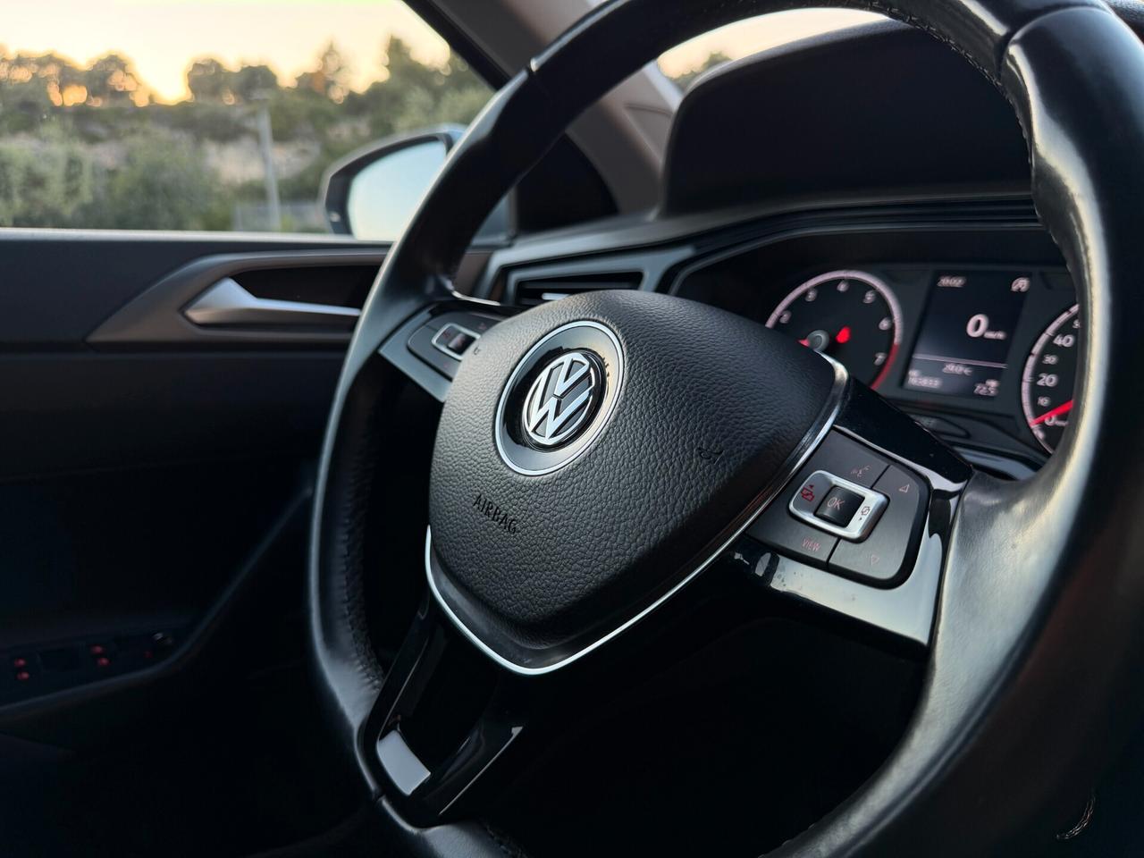 Volkswagen Polo/1.0 75 CV/LED/5 POSTI/CAR PLAY