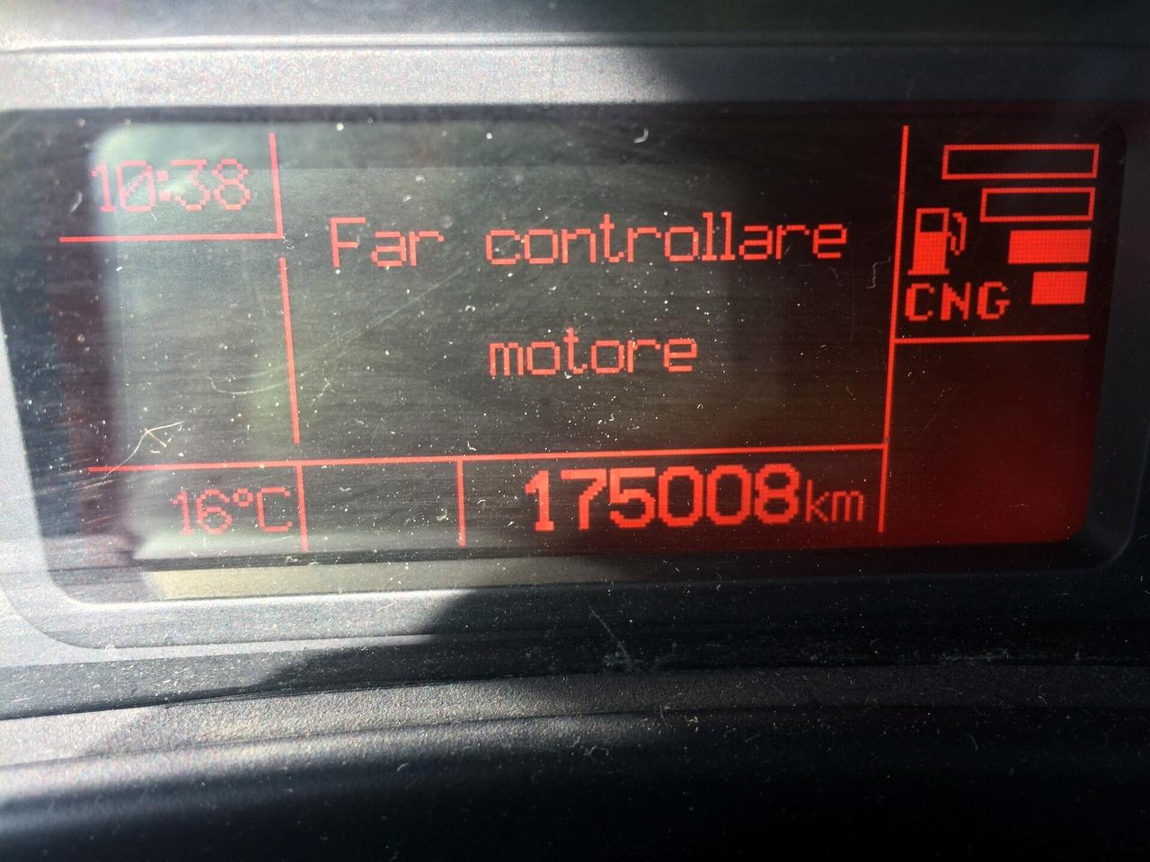 2014 Fiat 500L living 0.9 TwinAir Turbo Natural Power Lounge