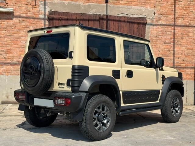 Suzuki Jimny 1.5 5MT Top